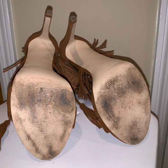 Guess 7 1/2 fringe heels - Picture 4 of 4